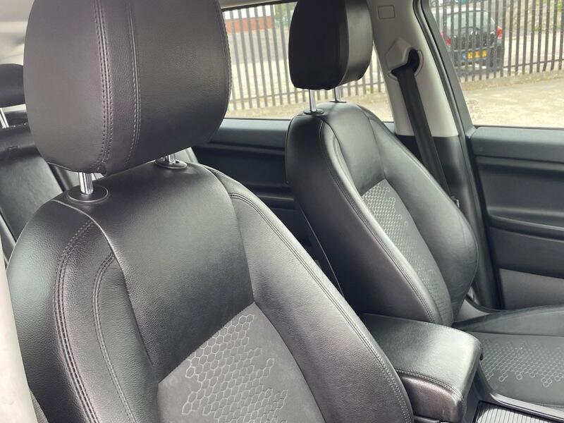 Used Land Rover Discovery Sport for sale - 76987809: Photo 15