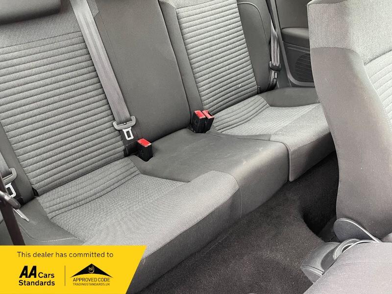 Used Volkswagen Polo 2011 for sale - 76645644: Photo 20