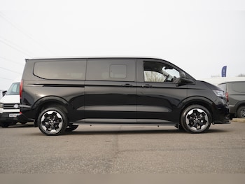 Used Volkswagen Transporter Shuttle 2026 for sale - 79360477: Photo