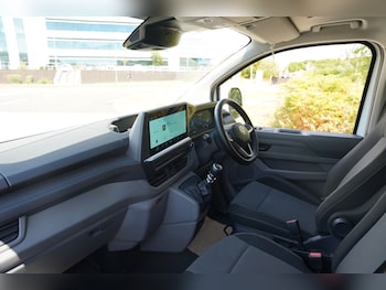 Used Volkswagen Transporter 2025 for sale - 79223216: Photo