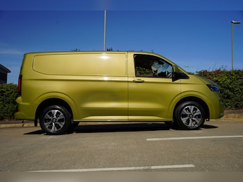Used Volkswagen Transporter 2025 for sale - 79360470: Photo
