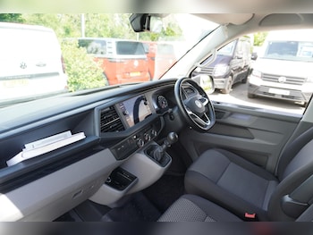Used Volkswagen Transporter 2024 for sale - 78662605: Photo