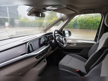 Used Volkswagen Multivan 2024 for sale - 78903819: Photo