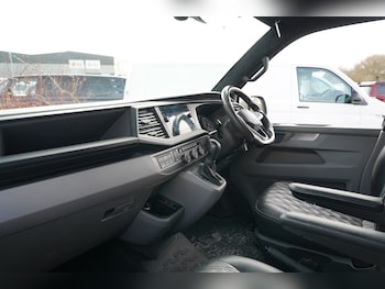 Used Volkswagen Transporter 2024 for sale - 78903857: Photo