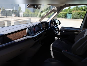 Used Volkswagen Multivan 2024 for sale - 78987550: Photo