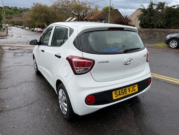 Used Hyundai i10 2018 for sale - 78628180: Photo