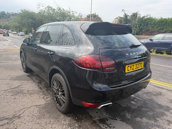 Used Porsche Cayenne 2011 for sale - 79017844: Photo