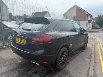 Used Porsche Cayenne 2011 for sale - 79287191: Photo