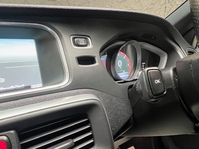 Used Volvo V40 2015 for sale - 77211988: Photo 18