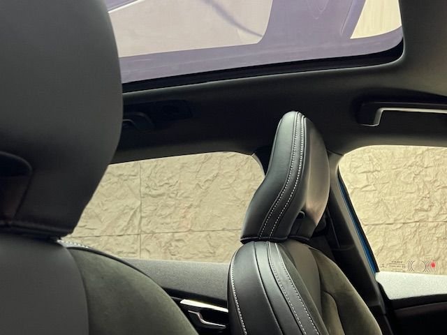 Used Volvo V40 2015 for sale - 77211988: Photo 24