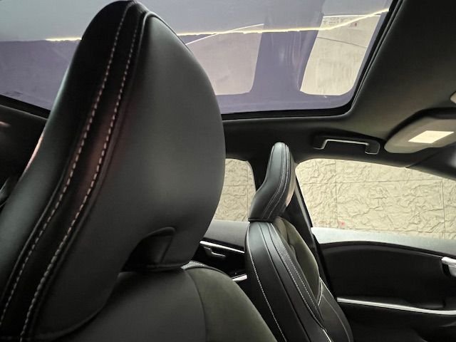 Used Volvo V40 2015 for sale - 77211988: Photo 25