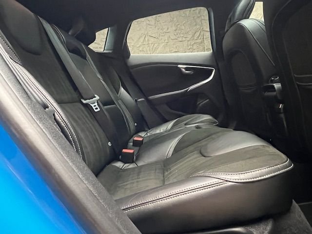 Used Volvo V40 2015 for sale - 77211988: Photo 36