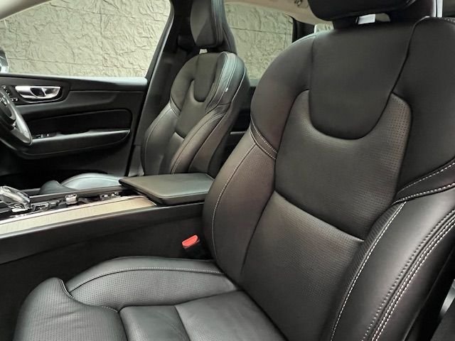 Used Volvo XC60 2021 for sale - 77250328: Photo 28