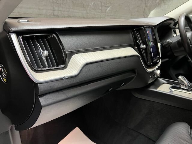 Used Volvo XC60 2021 for sale - 77250328: Photo 34