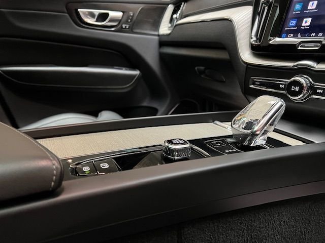 Used Volvo XC60 2021 for sale - 77250328: Photo 47