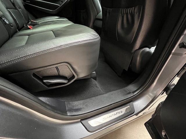 Used Hyundai Santa Fe 2013 for sale - 76841308: Photo 37