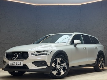 Used Volvo V60 Cross Country 2021 for sale - 78880198: Photo