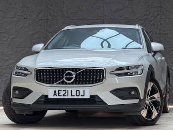 Used Volvo V60 Cross Country 2021 for sale - 78880198: Photo