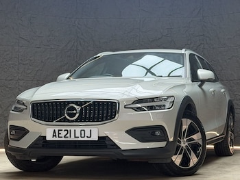 Used Volvo V60 Cross Country 2021 for sale - 78880198: Photo