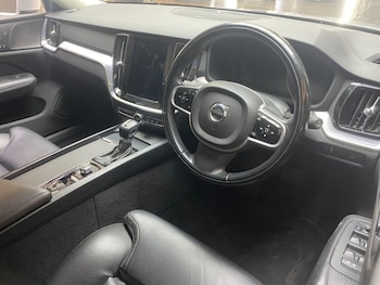Used Volvo V60 Cross Country 2020 for sale - 79506834: Photo