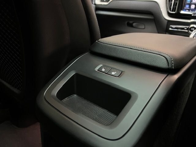 Used Volvo XC60 2021 for sale - 78128922: Photo 35