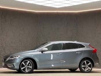 Used Volvo V40 2019 for sale - 77341995: Photo