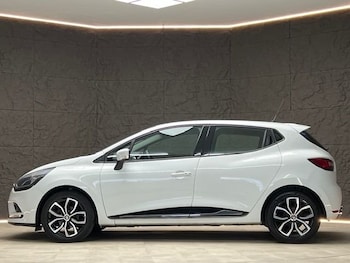 Used Renault Clio 2018 for sale - 76698133: Photo