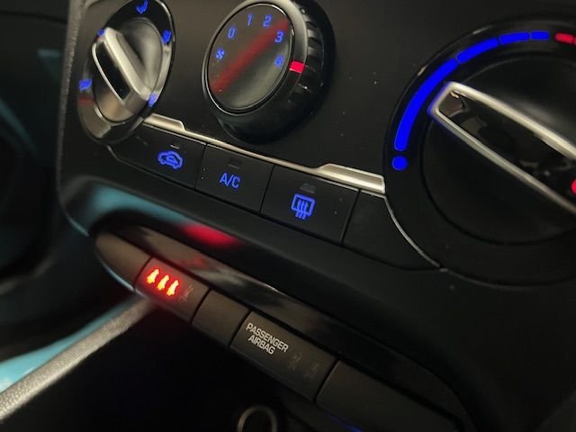 Used Hyundai i20 2020 for sale - 77152919: Photo 29