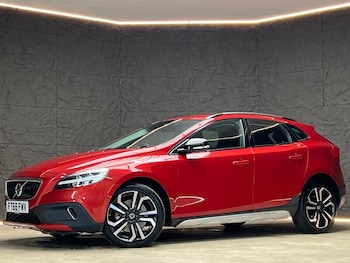 Used Volvo V40 Cross Country 2019 for sale - 78315758: Photo