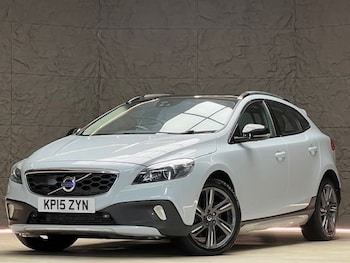 Used Volvo V40 Cross Country 2015 for sale - 77422492: Photo