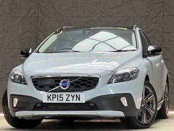 Used Volvo V40 Cross Country 2015 for sale - 77422492: Photo