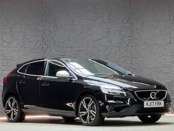 Used Volvo V40 2017 for sale - 77821260: Photo