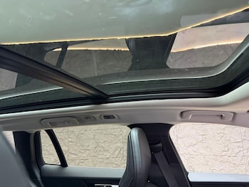 Used Volvo V60 Cross Country 2019 for sale - 78948429: Photo