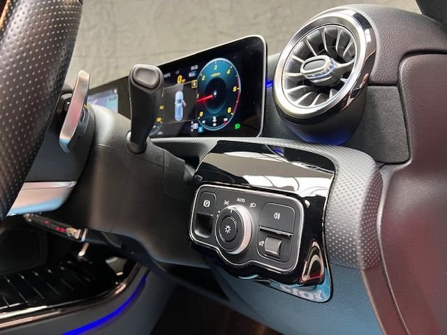 Used Mercedes-Benz A-Class 2019 for sale - 76178465: Photo 33