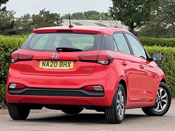Used Hyundai i20 2020 for sale - 76291420: Photo 6