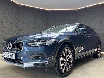 Used Volvo V90 Cross Country 2022 for sale - 78458589: Photo