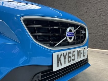 Used Volvo V40 2015 for sale - 77122281: Photo