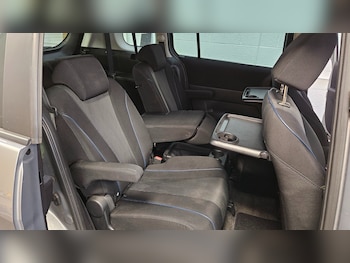Used Mazda Mazda5 2012 for sale - 76316540: Photo 2