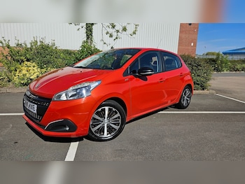 Peugeot - 208