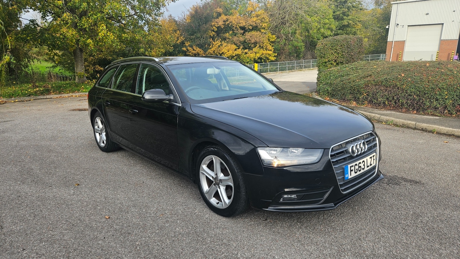 Used Audi A4 2014 for sale - 76404522: Photo 2