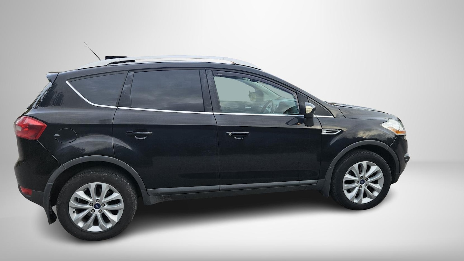 Used Ford Kuga 2011 for sale - 76507891: Photo 2