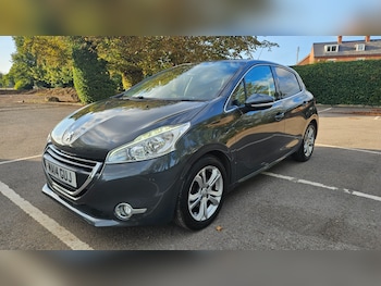 Used Peugeot 208 2014 for sale - 75457621: Photo