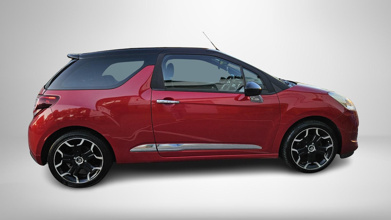 Used Citroen DS3 2014 for sale - 76507889: Photo 2
