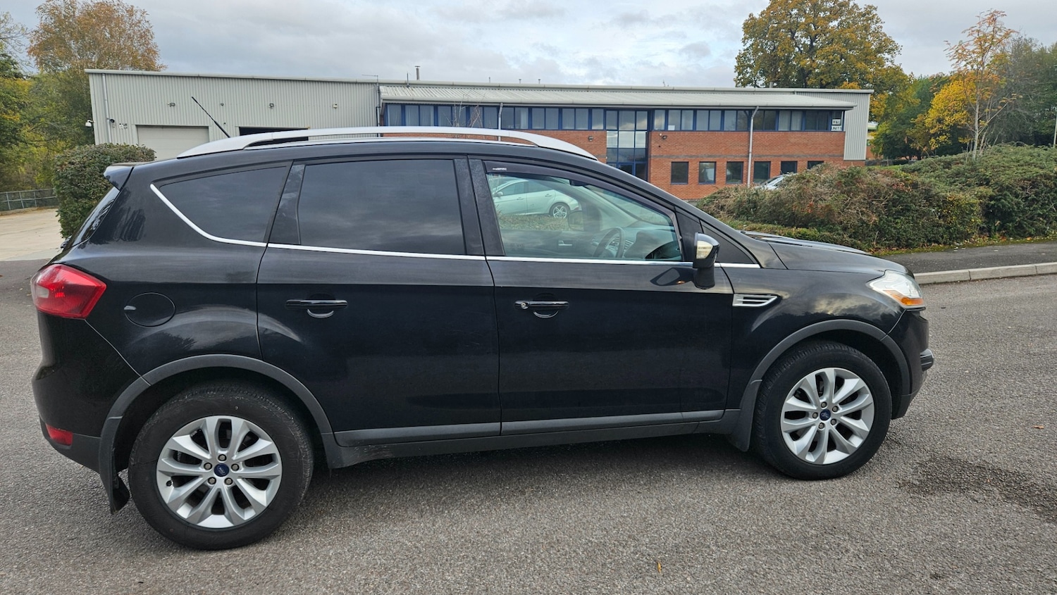 Used Ford Kuga 2011 for sale - 76415021: Photo 3