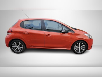 Used Peugeot 208 2016 for sale - 76507885: Photo