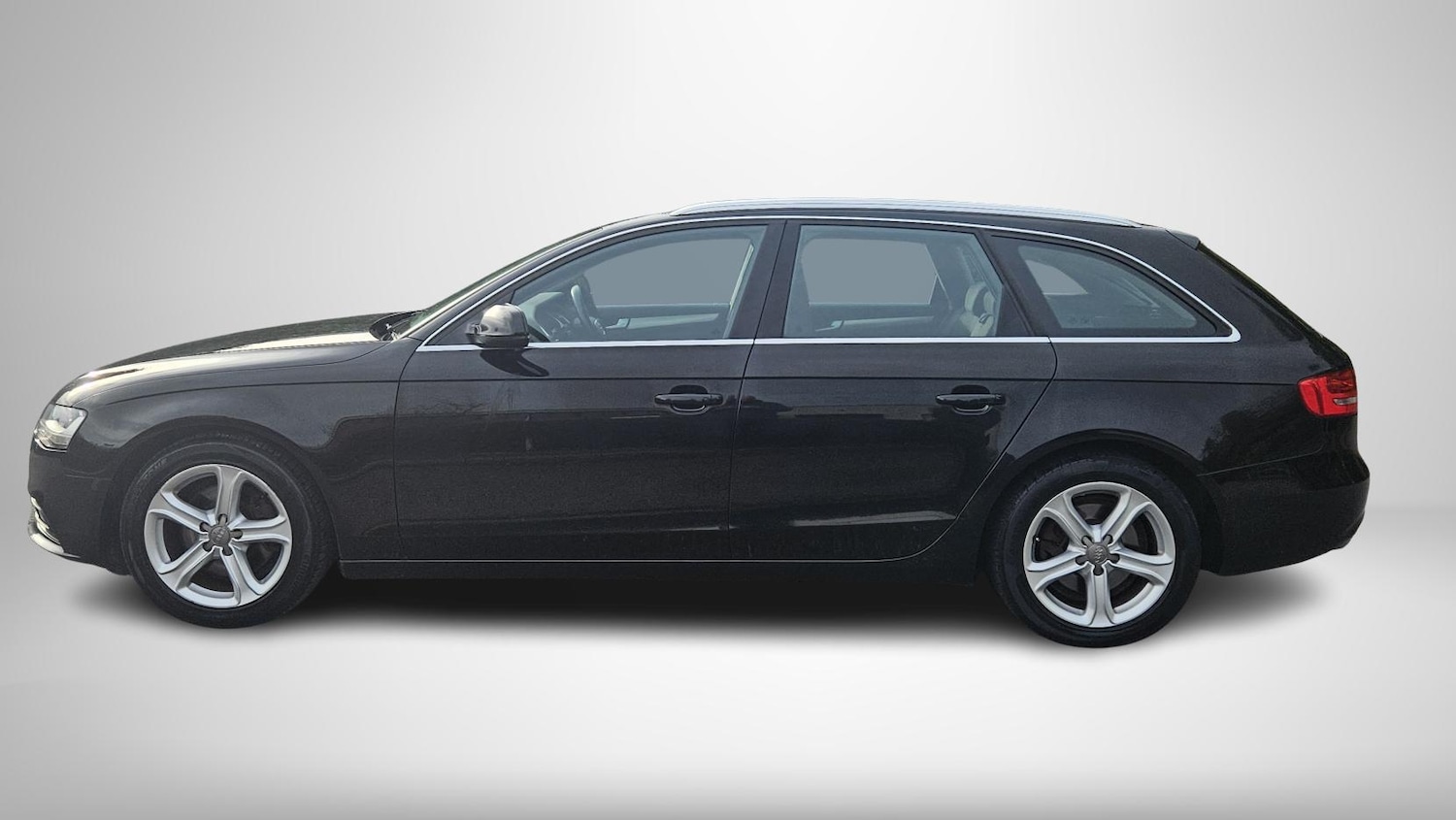 Used Audi A4 2014 for sale - 76507902: Photo 6