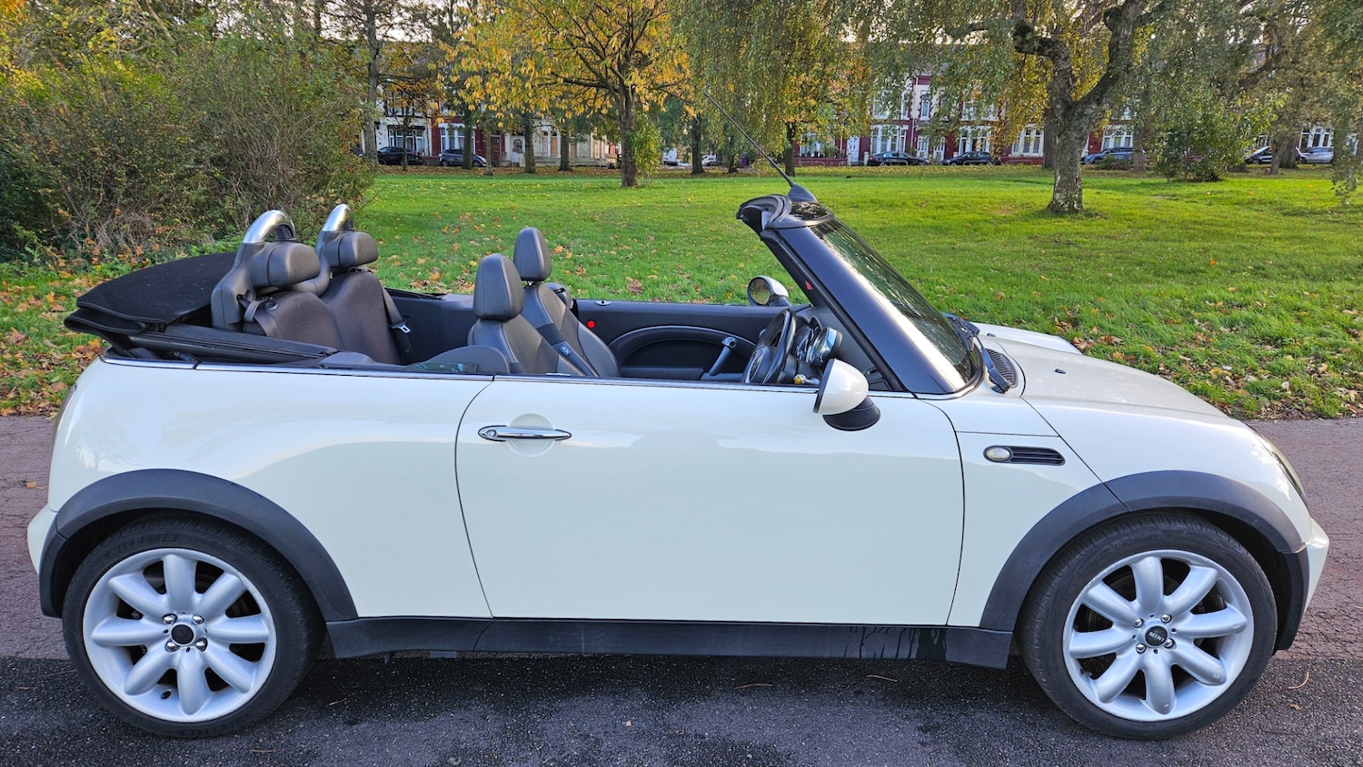Used MINI Convertible 2007 for sale - 76404533: Photo 10