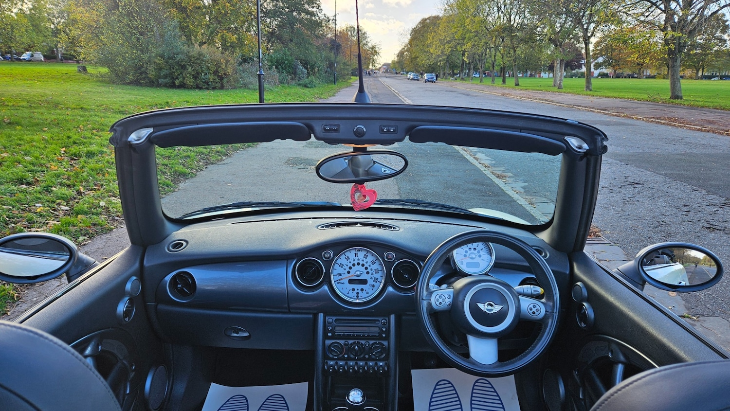 Used MINI Convertible 2007 for sale - 76404533: Photo 13