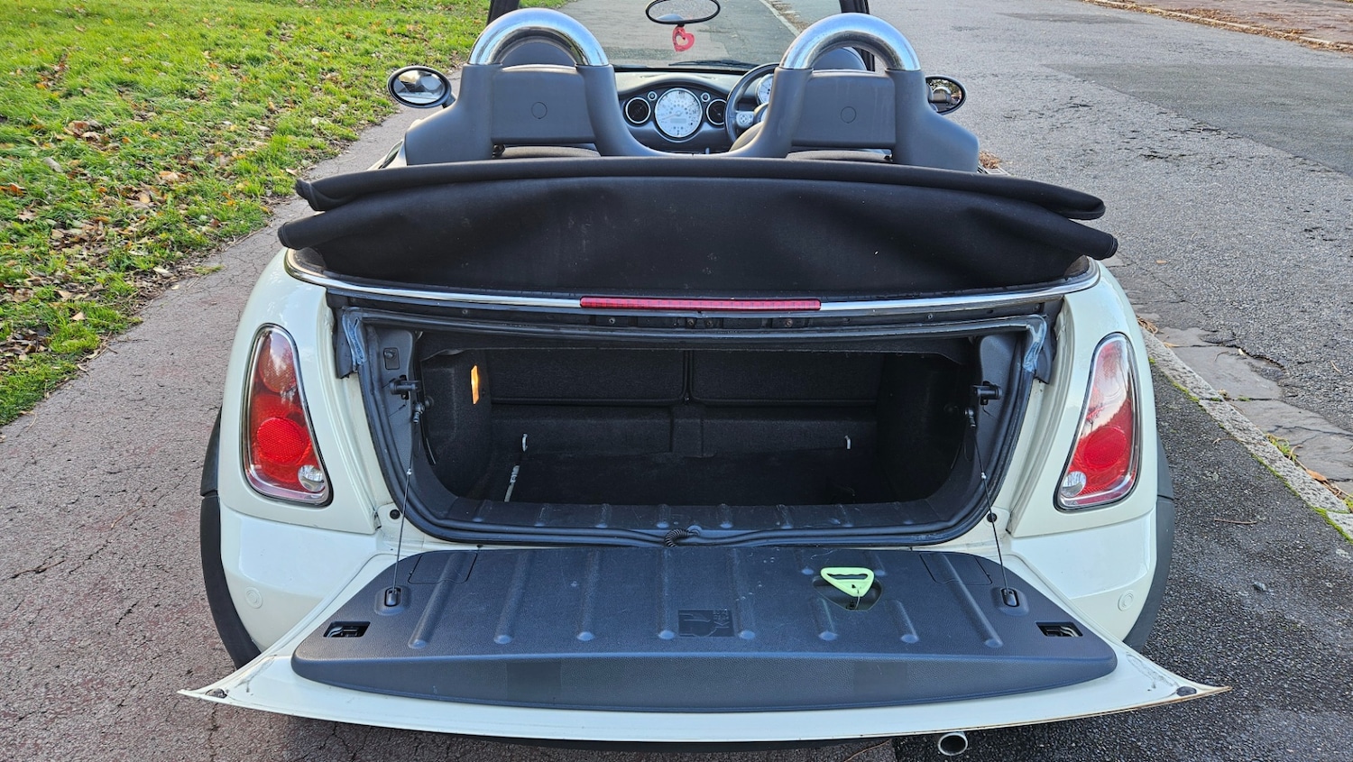 Used MINI Convertible 2007 for sale - 76404533: Photo 19