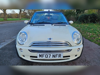 Used MINI Convertible 2007 for sale - 76404533: Photo